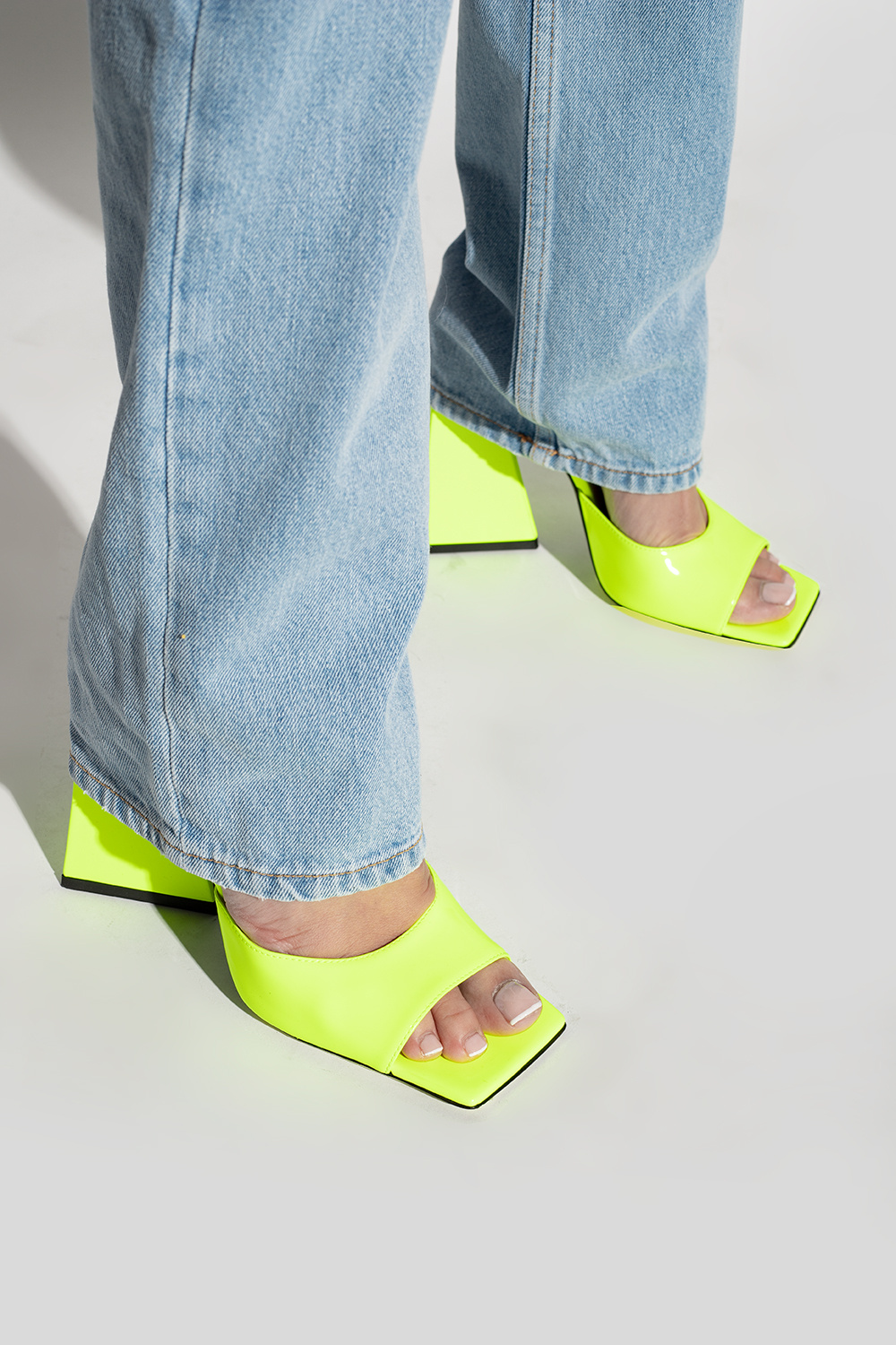 Neon mules 2024